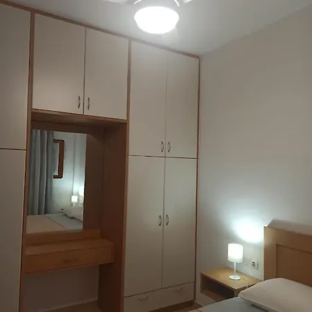 Apartment Simon And