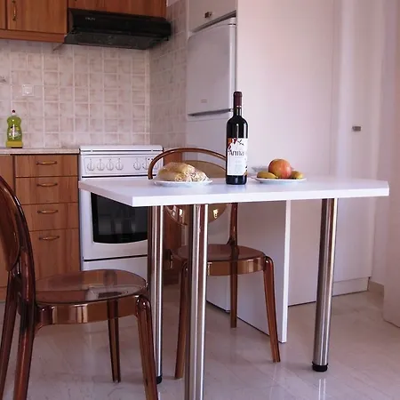 Apartment Simon And